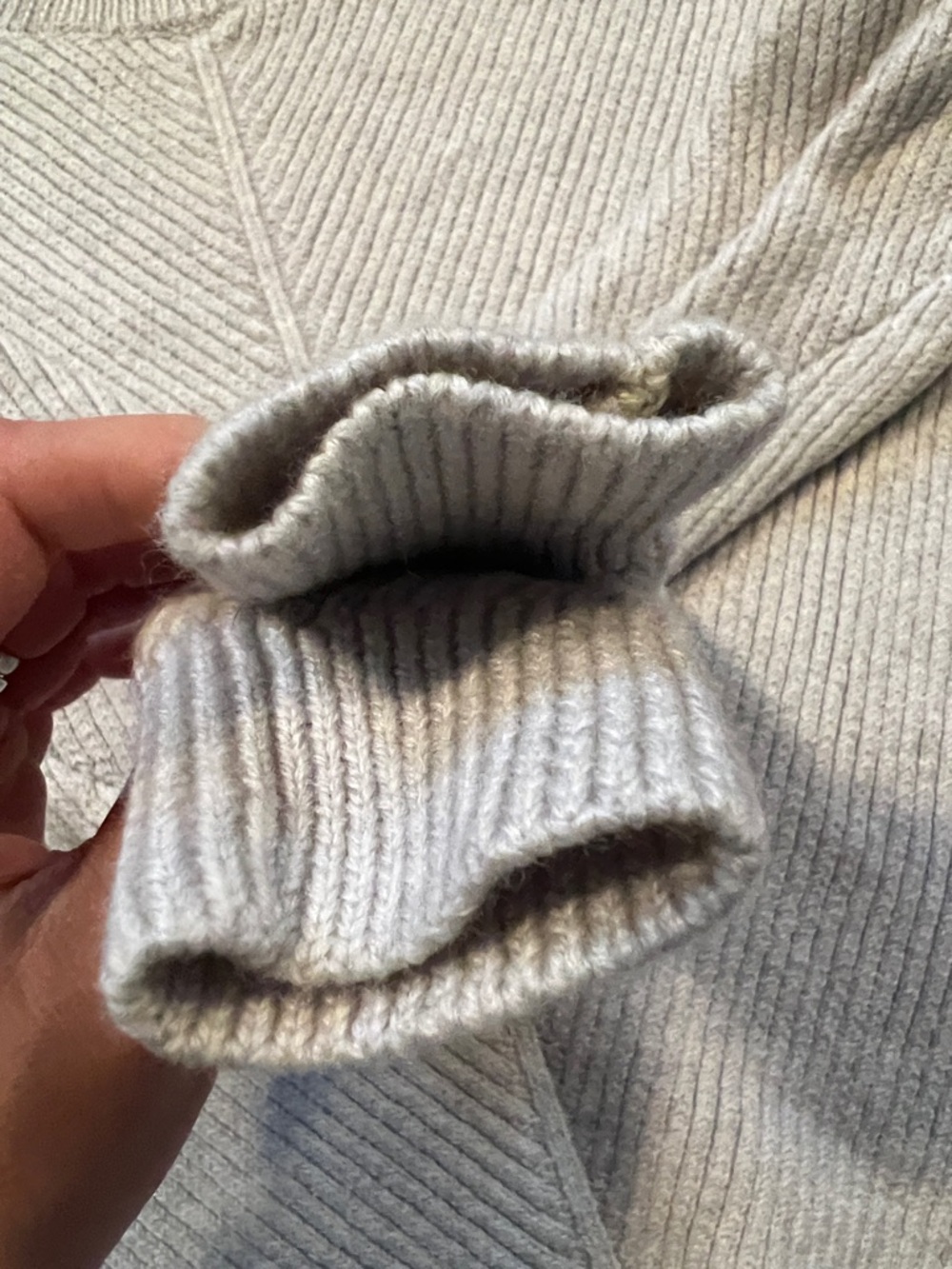 Wilfred Free • Women's Size XXS • Crewneck Merino Wool Sweater in Light Gray - Picture 8 of 9